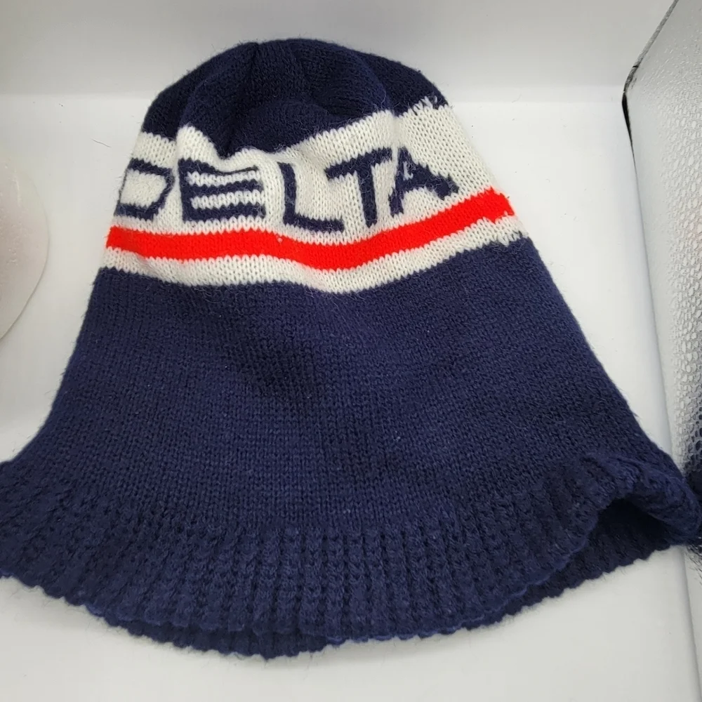 Delta Airlines Beanie Hat Vintage toboggan Navy Blue White Red One Size